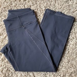 Athleta Power Anada Capri